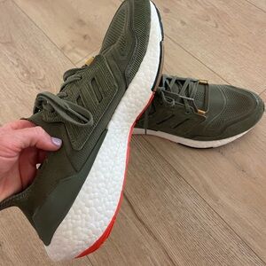 Adidas Men's Green Running Athletic Shoes